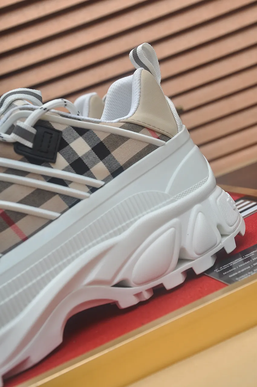 Men's shoes 💰680💶[Burberry] (cowhide lining) classic low-top sneakers｜Imported cowhide with classic plaid fabric｜Cow leather lining｜Original outsole｜Fine workmanship and comfortable to wear Size: 38-44 (customized at 45)